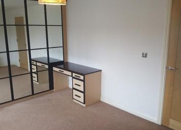 Flat To Rent in Hyde