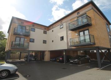 Flat To Rent in Staines