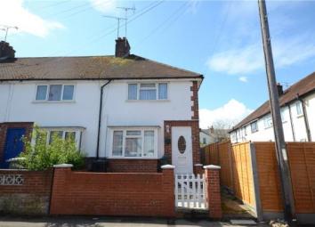 End terrace house For Sale in Reading