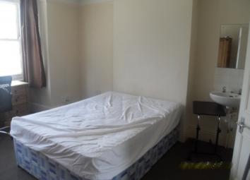 Detached house To Rent in Oxford