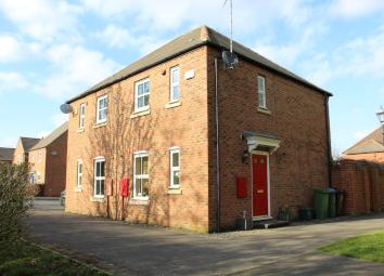 Semi-detached house To Rent in Aylesbury