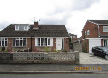 Bungalow To Rent in Manchester