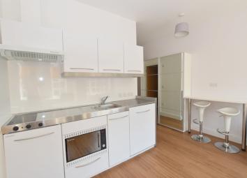 Studio To Rent in Stoke-on-Trent