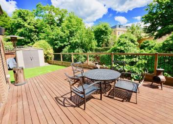 Detached house For Sale in Twickenham