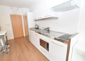 Studio To Rent in Stoke-on-Trent