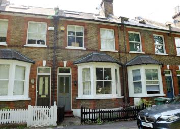 Terraced house To Rent in Esher