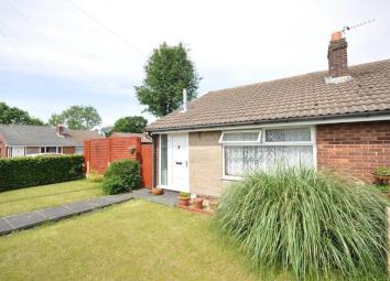 Semi-detached bungalow For Sale in Preston