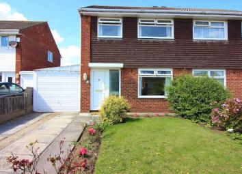 Semi-detached house To Rent in Southport