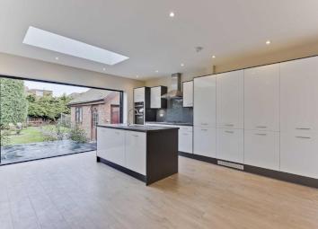 4 Bedroom Semi-detached house to rent