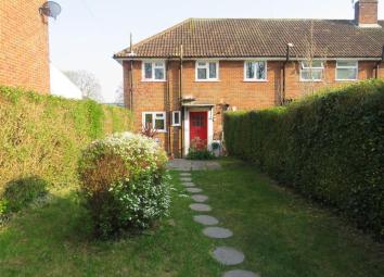 End terrace house To Rent in Salisbury