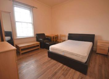 Studio To Rent in Reading