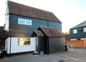 Link-detached house For Sale in Chelmsford
