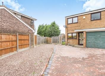 Terraced house For Sale in Bedworth