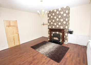 Terraced house To Rent in Rochdale