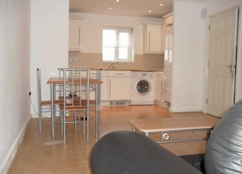 Flat To Rent in Purfleet