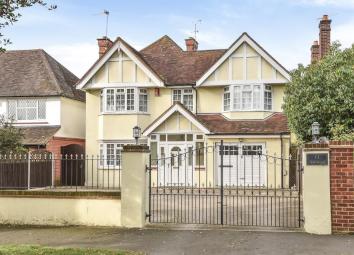 4 Bedroom Detached house to rent