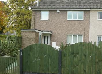 Semi-detached house To Rent in Chesterfield