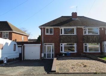 Semi-detached house To Rent in Cannock
