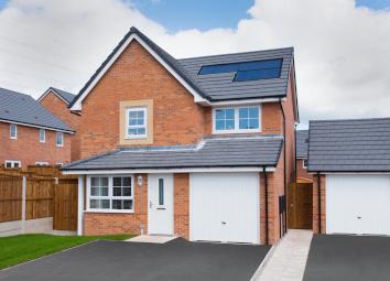 Detached house For Sale in Southport