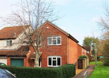 Detached house To Rent in Taunton