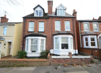 Flat To Rent in Reading