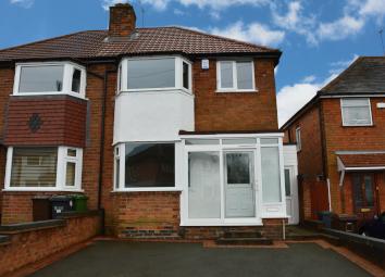 Semi-detached house To Rent in Solihull