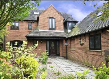 Detached house To Rent in Solihull