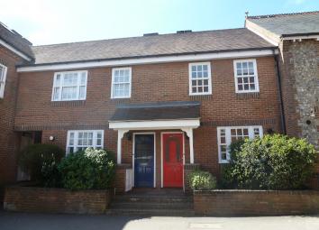 Flat To Rent in Farnham