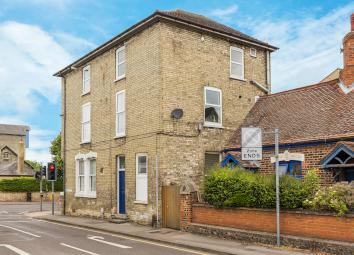 Flat For Sale in Royston