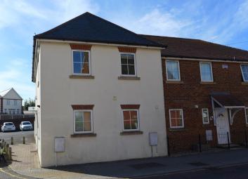End terrace house To Rent in Gillingham