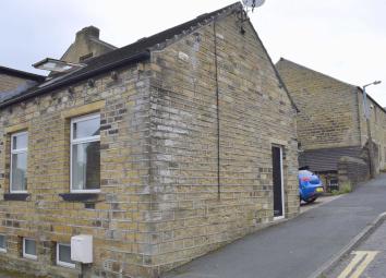 Terraced house For Sale in Holmfirth