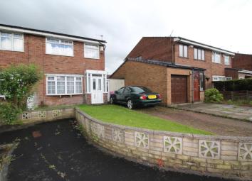 Semi-detached house To Rent in Prescot