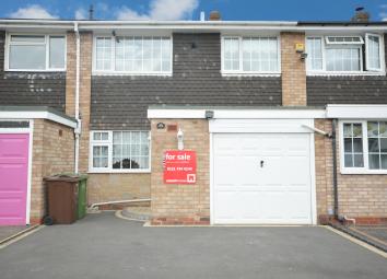 Semi-detached house To Rent in Solihull