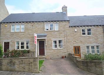 Town house To Rent in Bradford