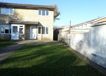 End terrace house To Rent in Bridgend