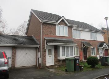 End terrace house To Rent in Cardiff