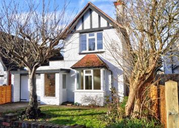 Detached house For Sale in Marlow