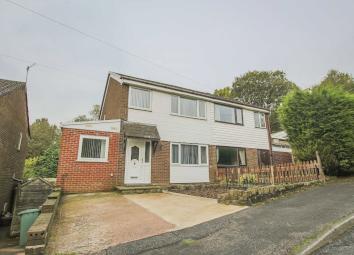 Semi-detached house To Rent in Rossendale