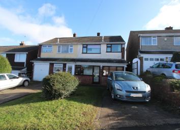 Semi-detached house To Rent in Tamworth