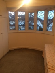 Terraced house To Rent in Enfield