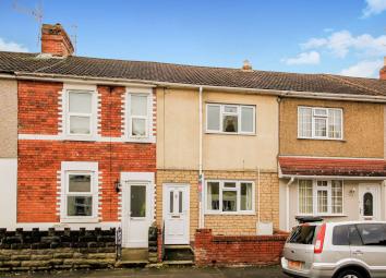 Terraced house To Rent in Swindon