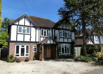 Detached house For Sale in Maidenhead