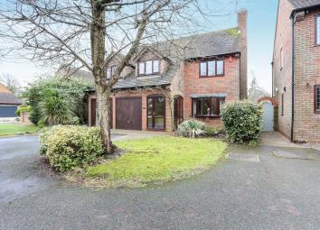 Detached house To Rent in Kenilworth