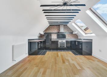 Flat To Rent in Redhill