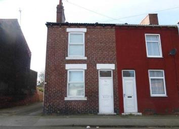 End terrace house To Rent in Wakefield