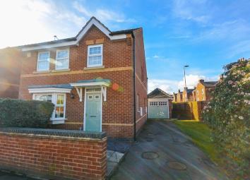 Detached house For Sale in Normanton