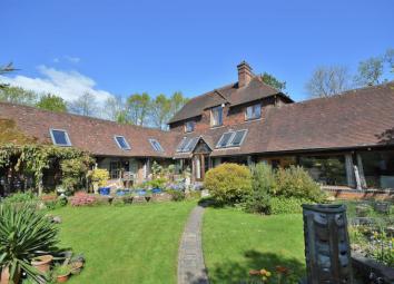 Detached house For Sale in Haslemere