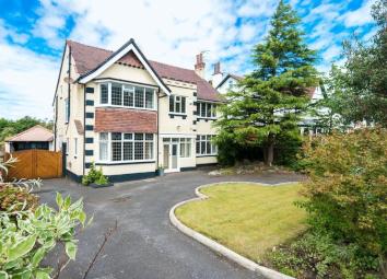Detached house For Sale in Southport