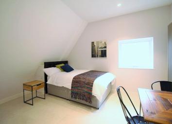 Studio To Rent in Banbury
