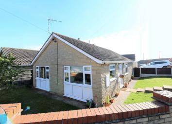 Detached bungalow For Sale in Doncaster